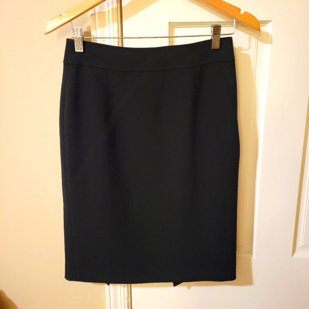 Ann Talyor Black Pencil skirt size 0